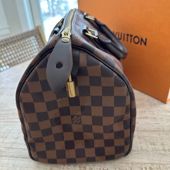 Authentic Louis Vuitton Speedy - Picture 2 of 13